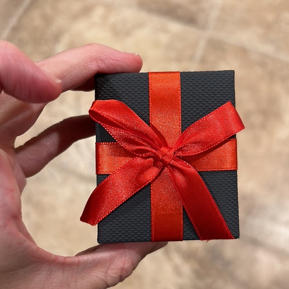 NWT Sterling Silver Lab Created White Sapphire Cross Necklace - Picture 4 of 5